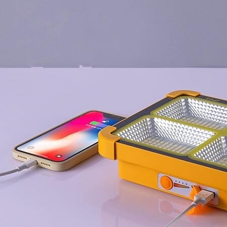 Refletor Led Solar Impermeavel com Powerbank Embutido - SolarBeam AquaCharge